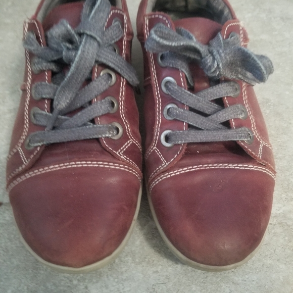 Women shoes - Picture 2 of 4